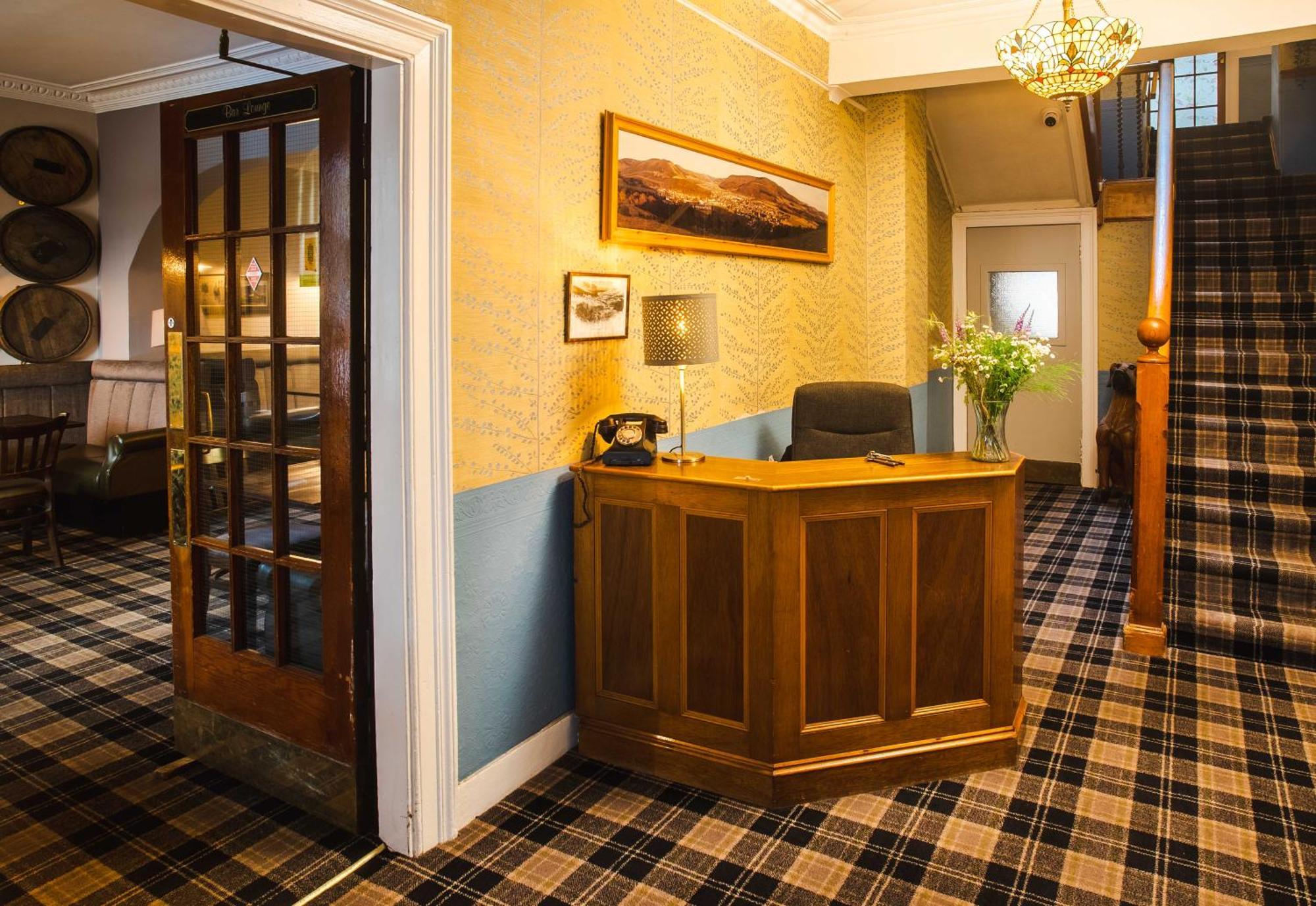 Traquair Arms Hotel Innerleithen Exterior photo