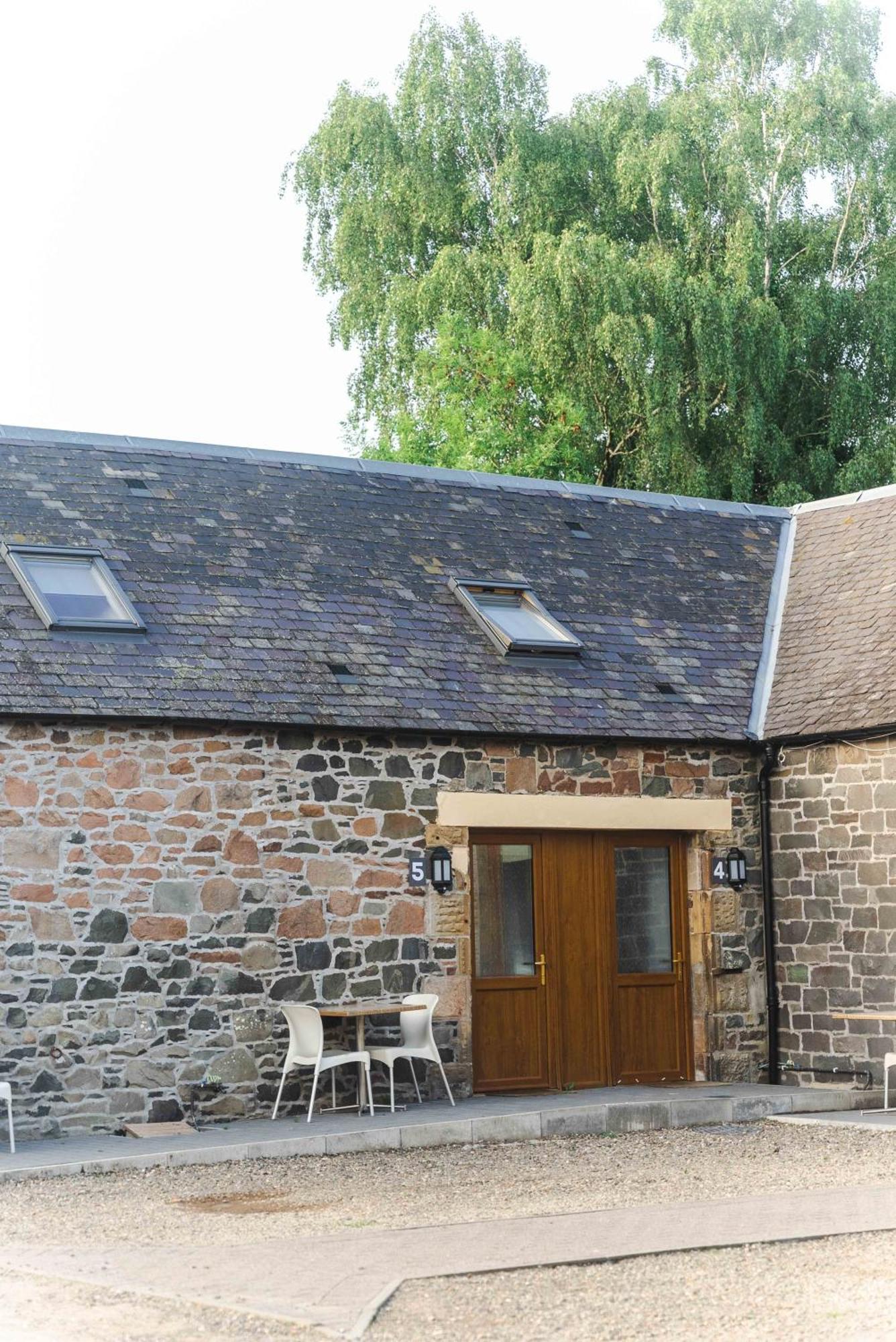 Traquair Arms Hotel Innerleithen Exterior photo