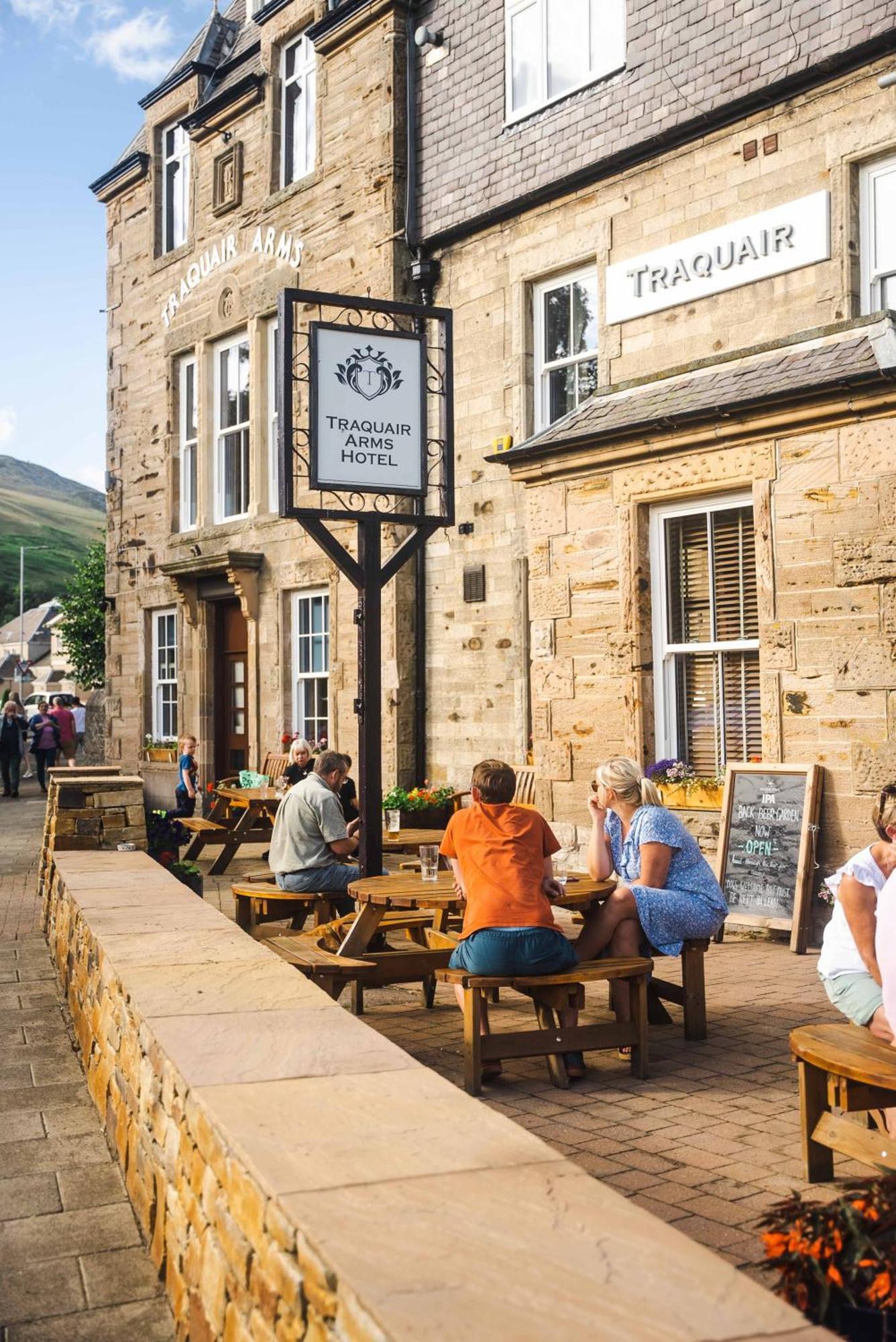Traquair Arms Hotel Innerleithen Exterior photo