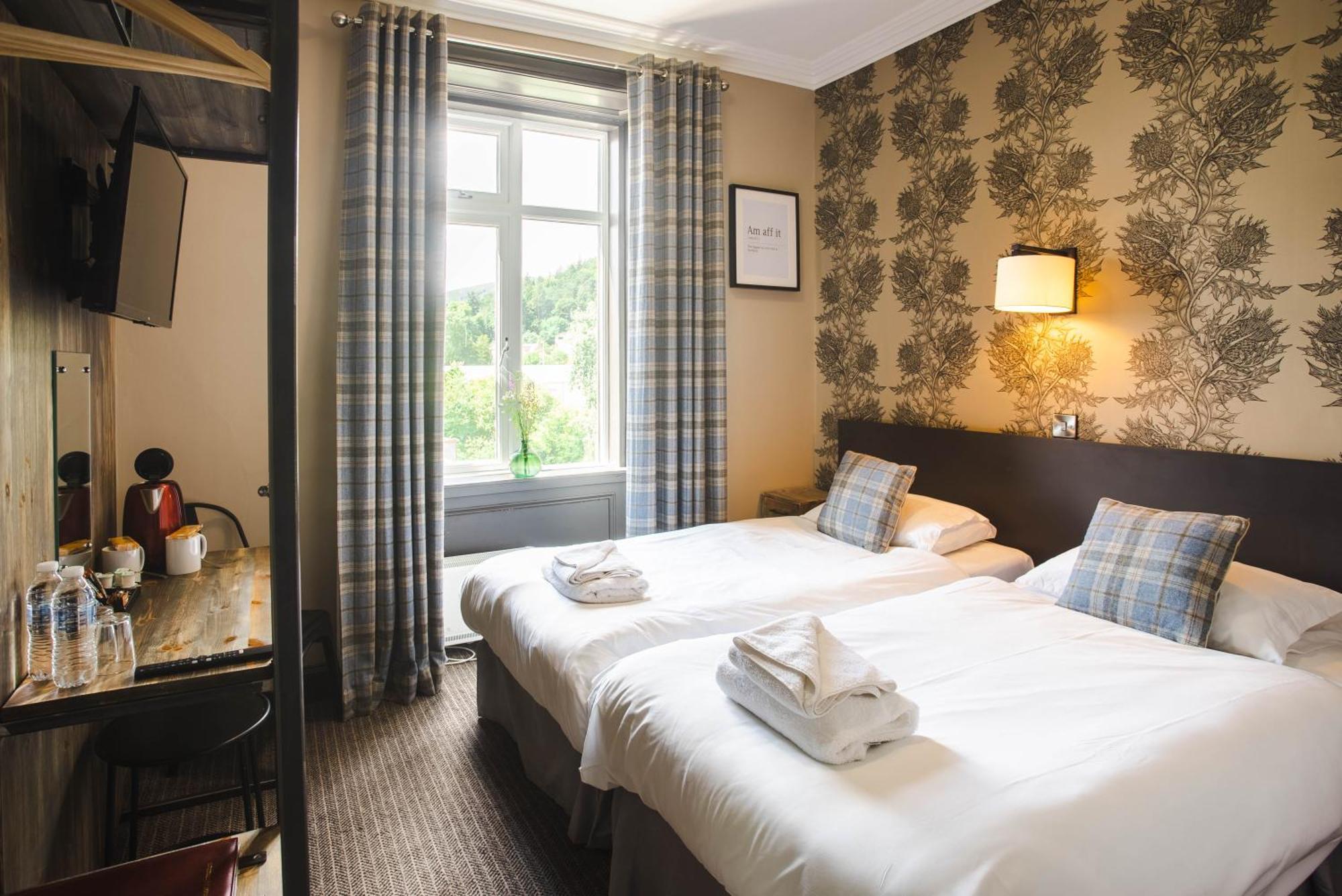 Traquair Arms Hotel Innerleithen Exterior photo