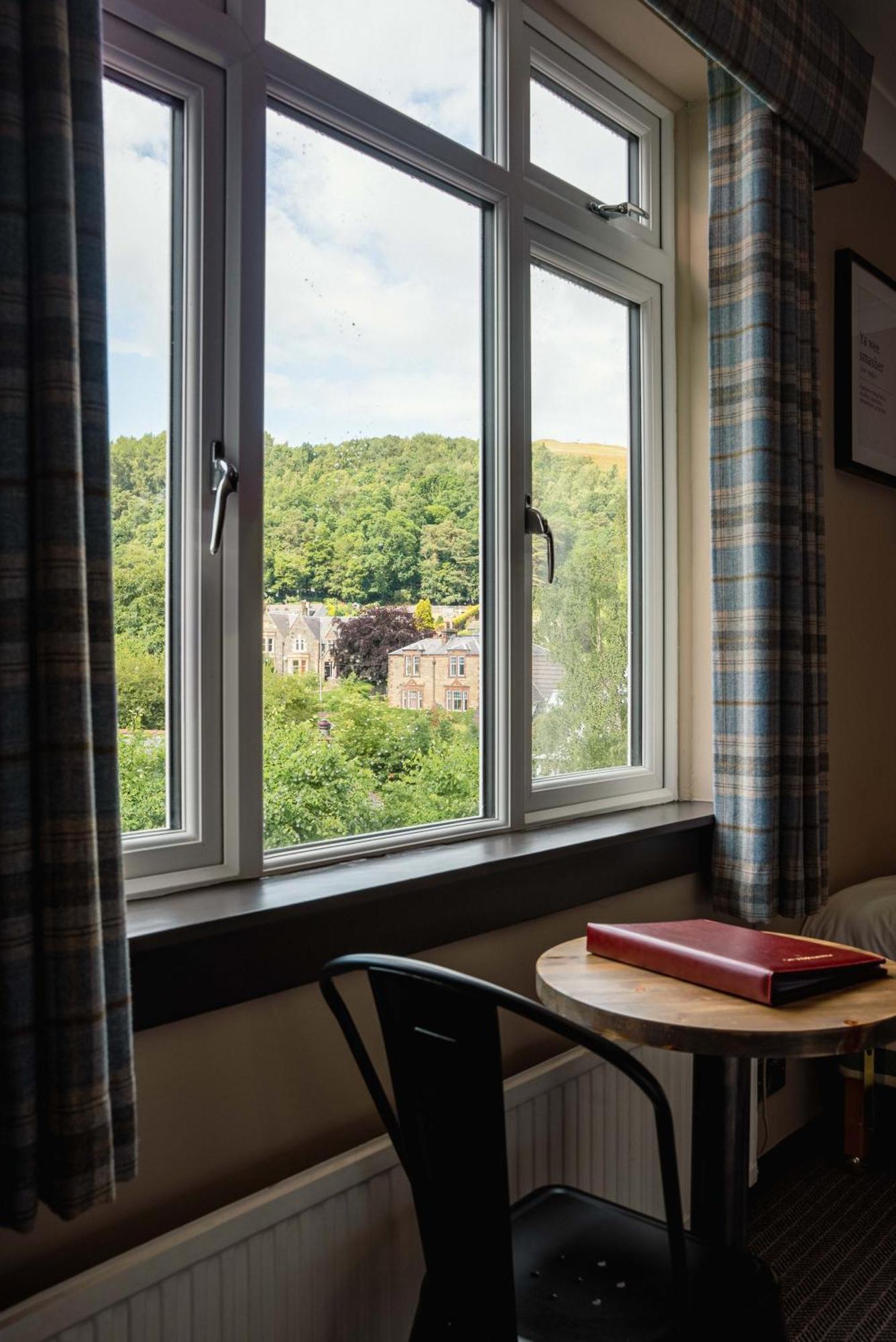 Traquair Arms Hotel Innerleithen Exterior photo